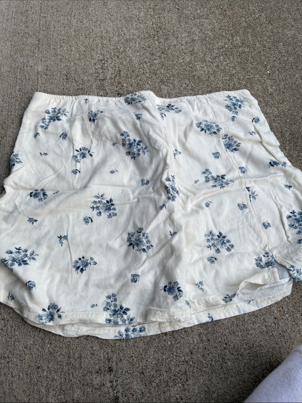 American Eagle Outfitters White Skort with Blue Floral Print